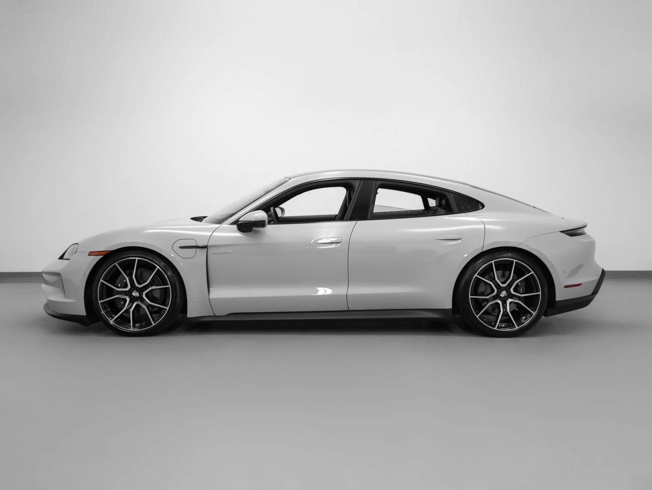 2025 Porsche Taycan Taycan