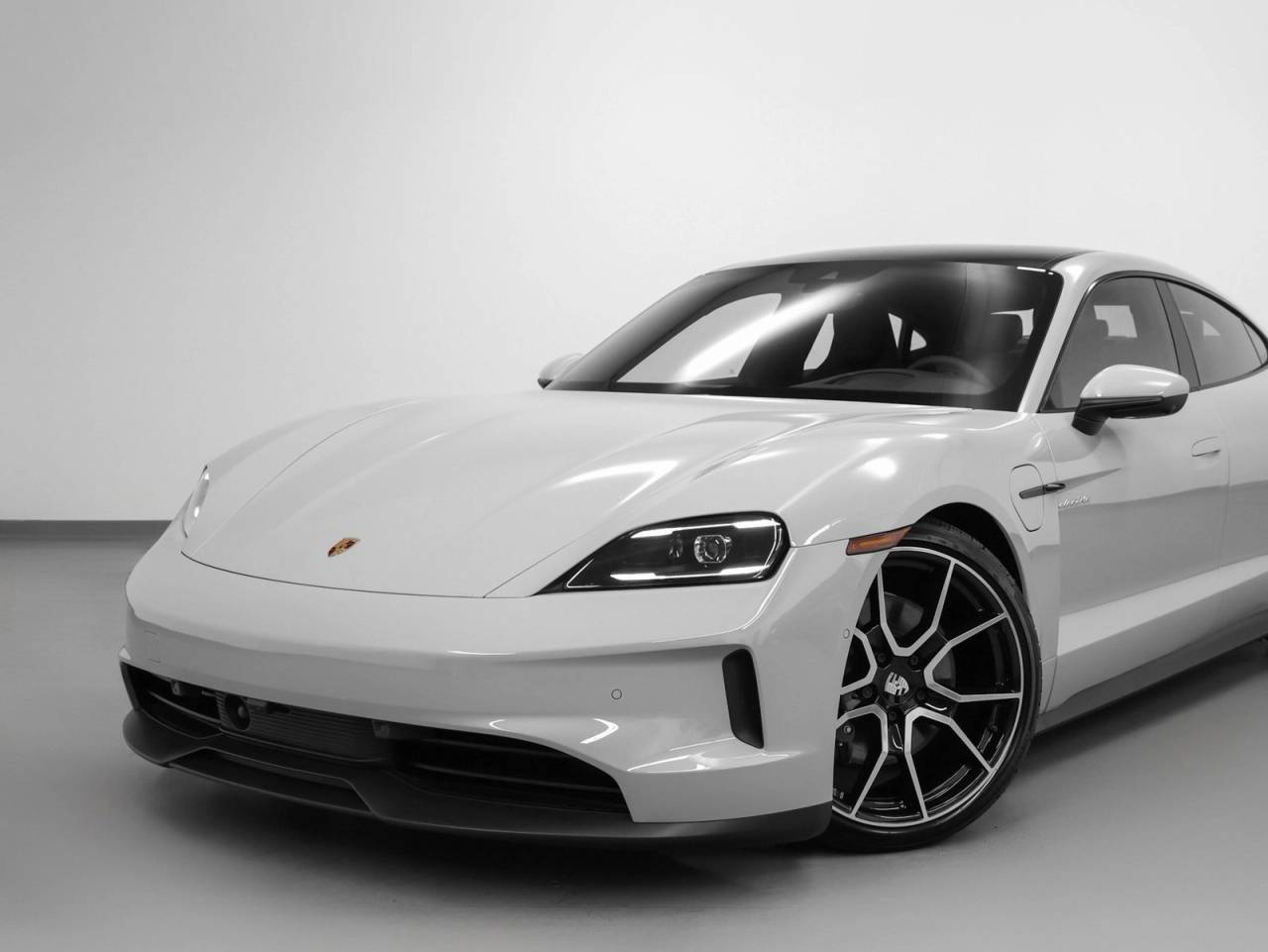 2025 Porsche Taycan Taycan