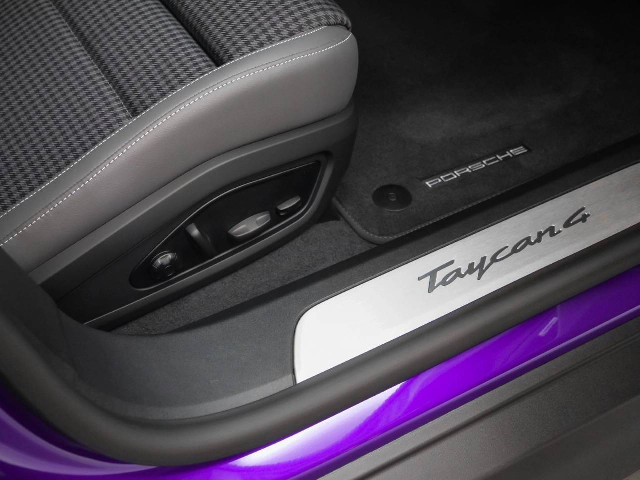 2025 Porsche Taycan Taycan 4