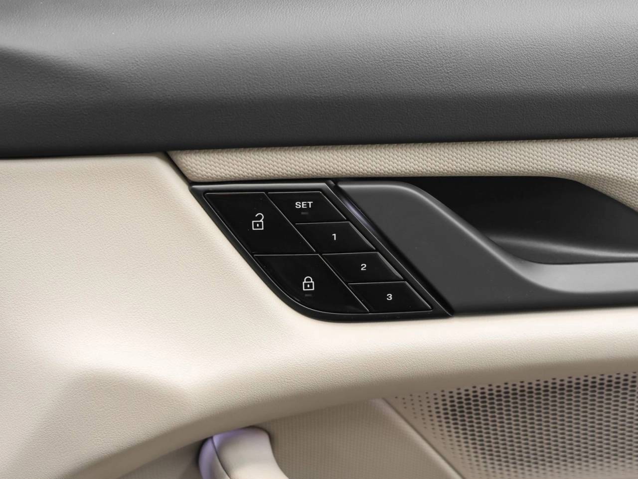 2021 Porsche Taycan Base