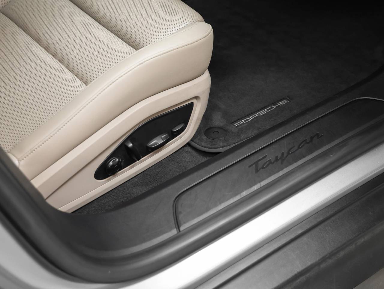 2021 Porsche Taycan Base