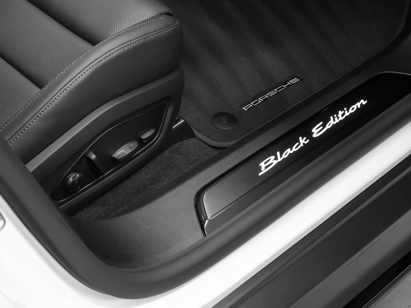 2026 Porsche Taycan Taycan 4 Black Edition