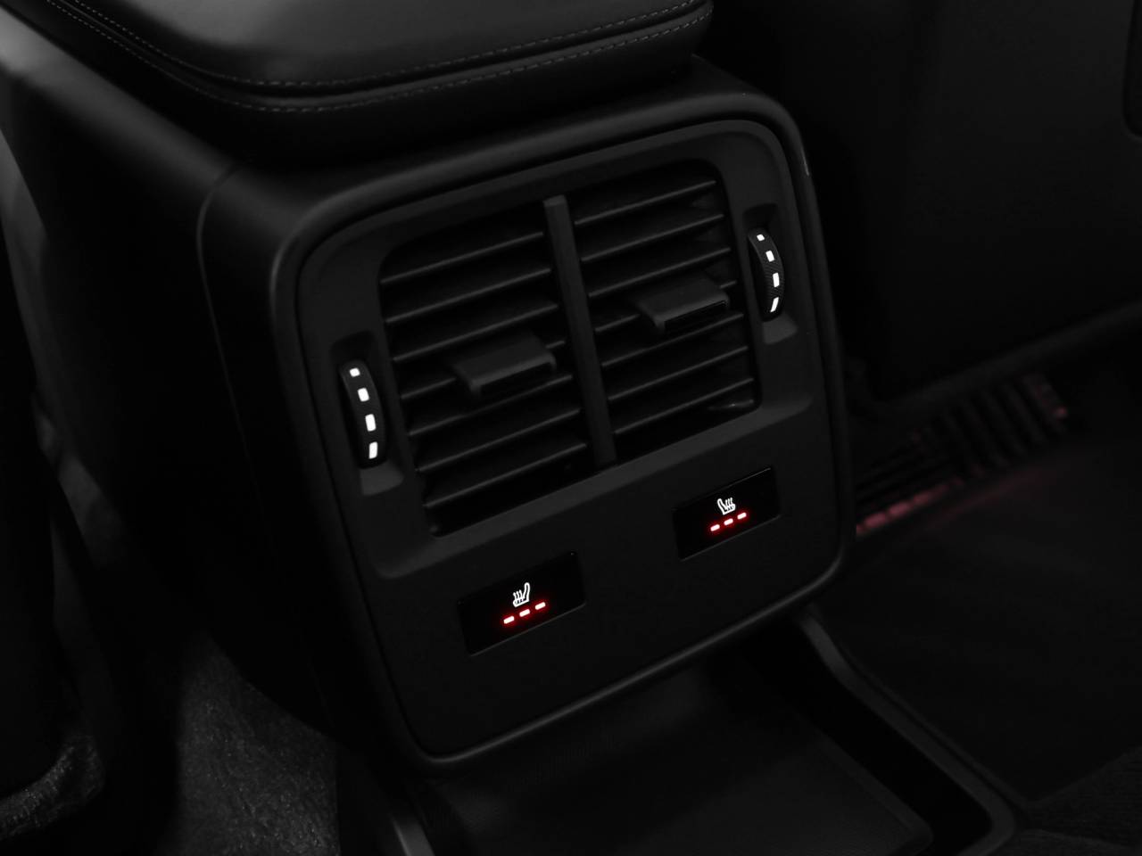 2026 Porsche Taycan Taycan 4 Black Edition