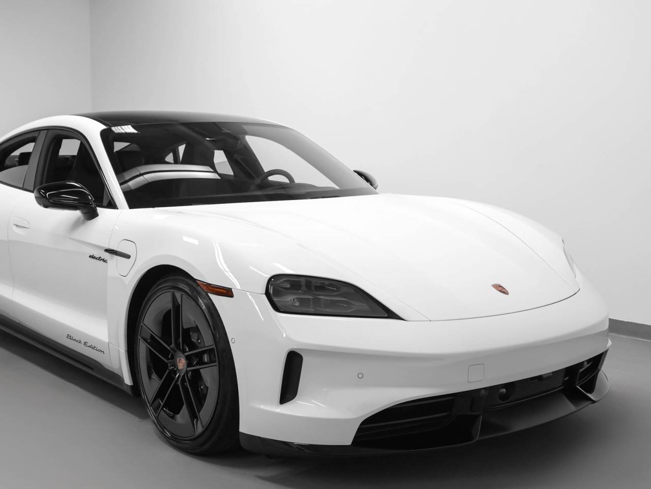 2026 Porsche Taycan Taycan 4 Black Edition