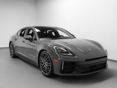 2026 Porsche Panamera 4