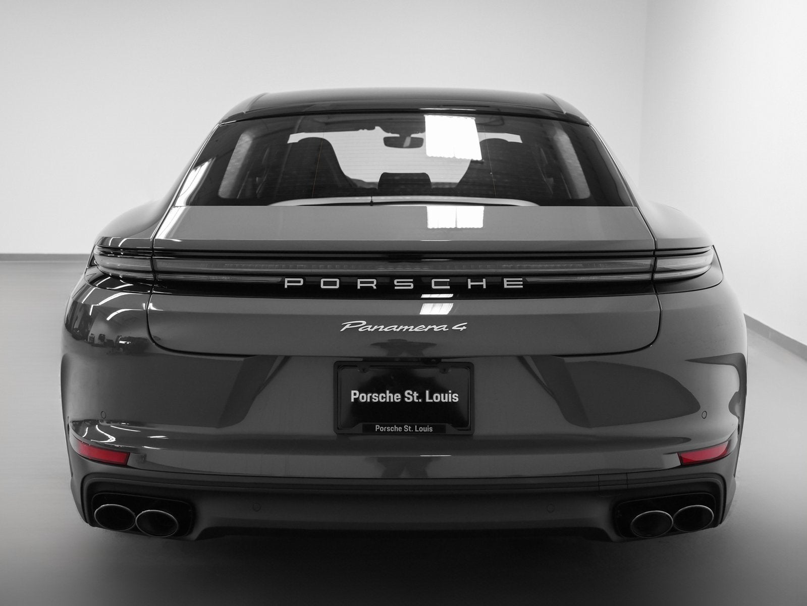 2026 Porsche Panamera 4