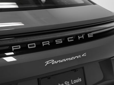 2026 Porsche Panamera 4