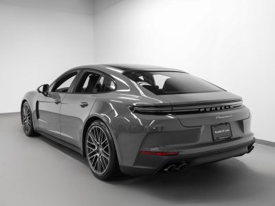 2026 Porsche Panamera 4