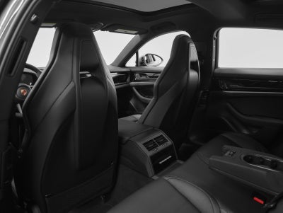 2026 Porsche Panamera 4