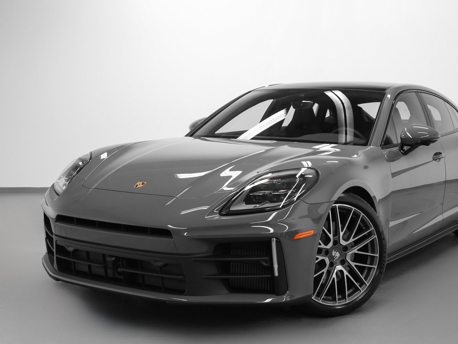 2026 Porsche Panamera 4