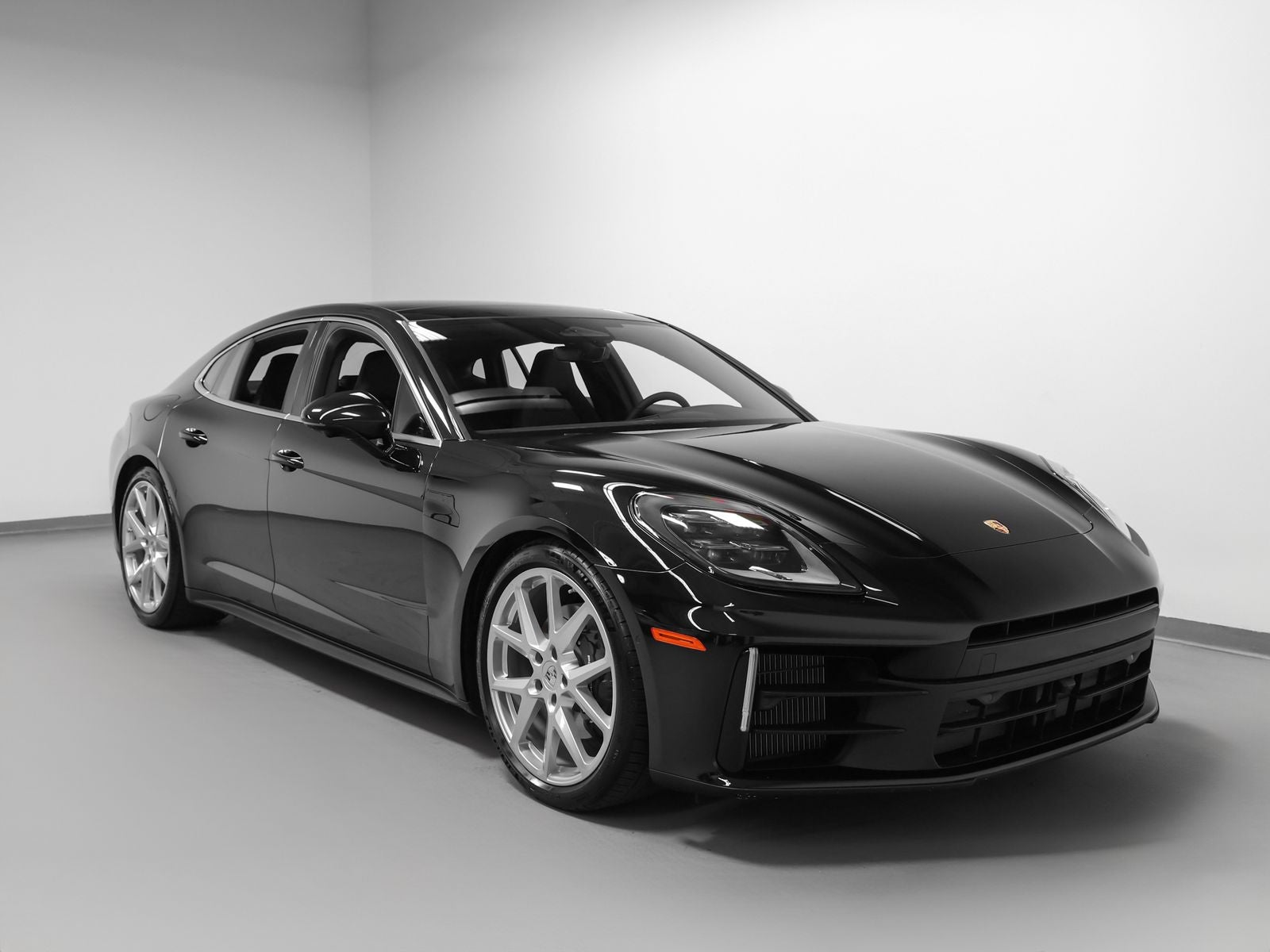 2026 Porsche Panamera 4