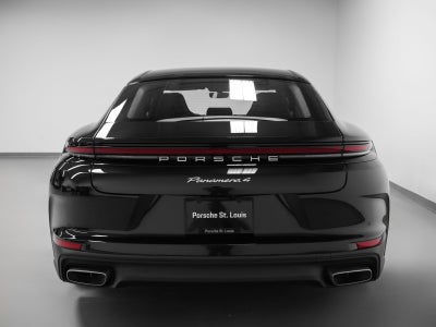 2026 Porsche Panamera 4