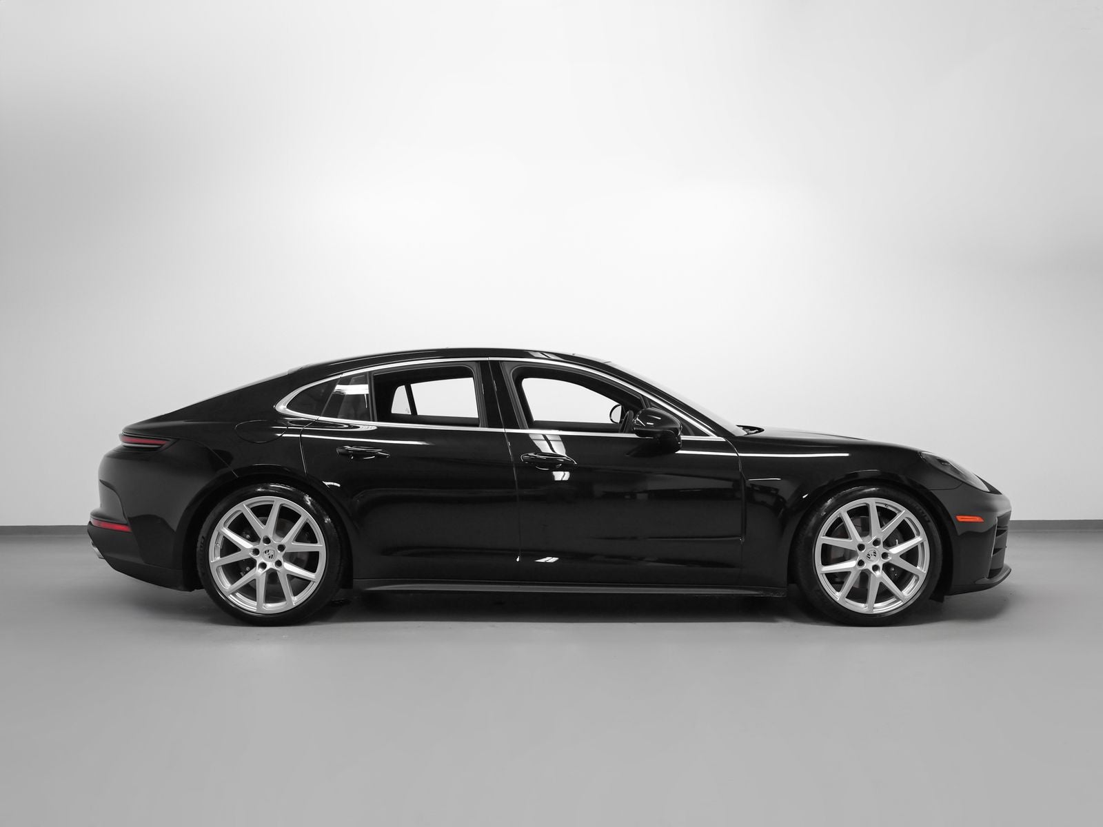 2026 Porsche Panamera 4