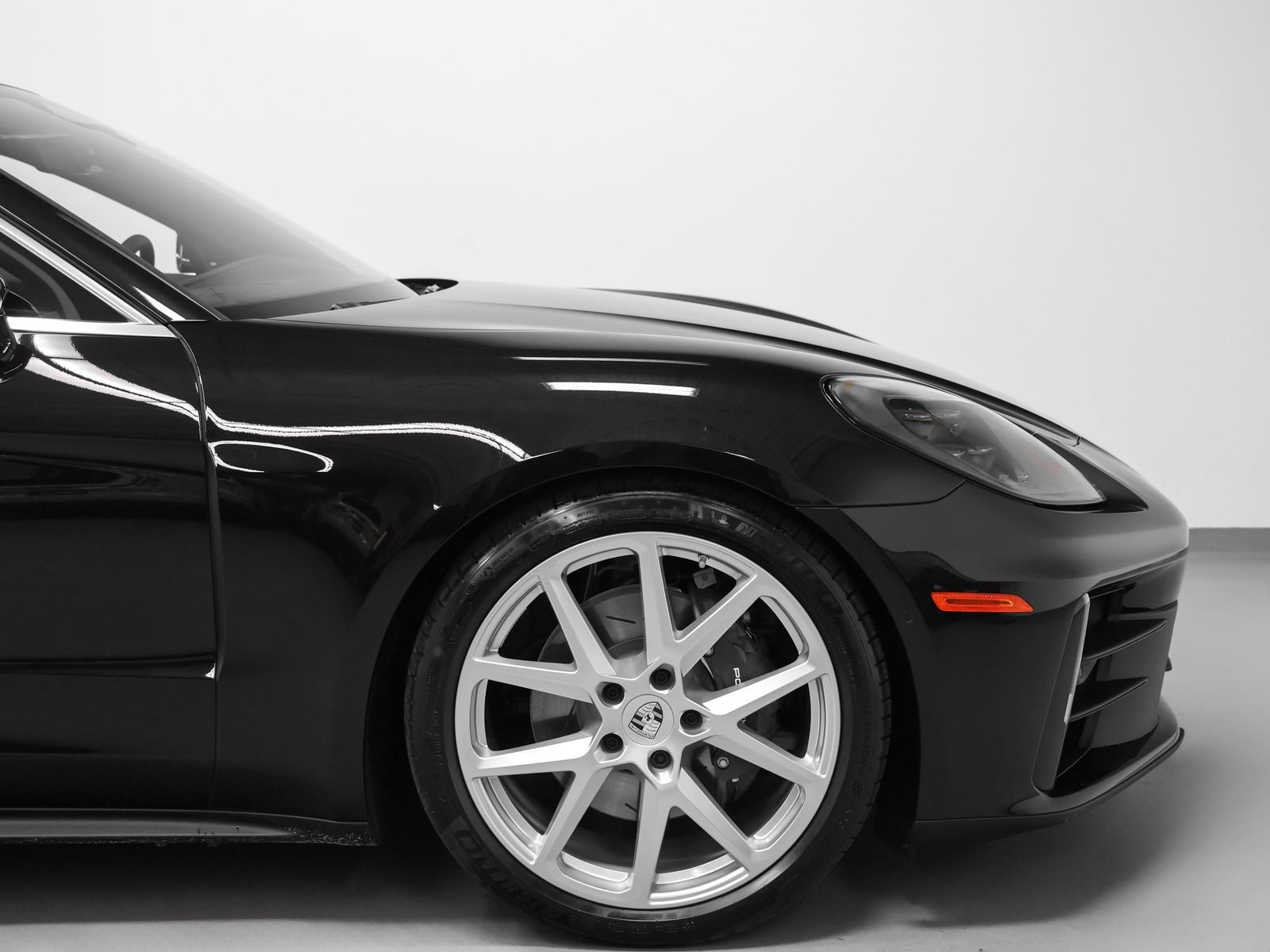 2026 Porsche Panamera 4
