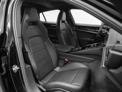 2026 Porsche Panamera 4
