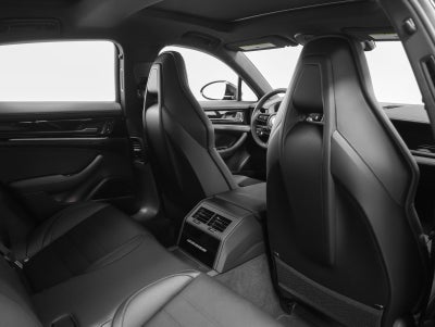 2026 Porsche Panamera 4