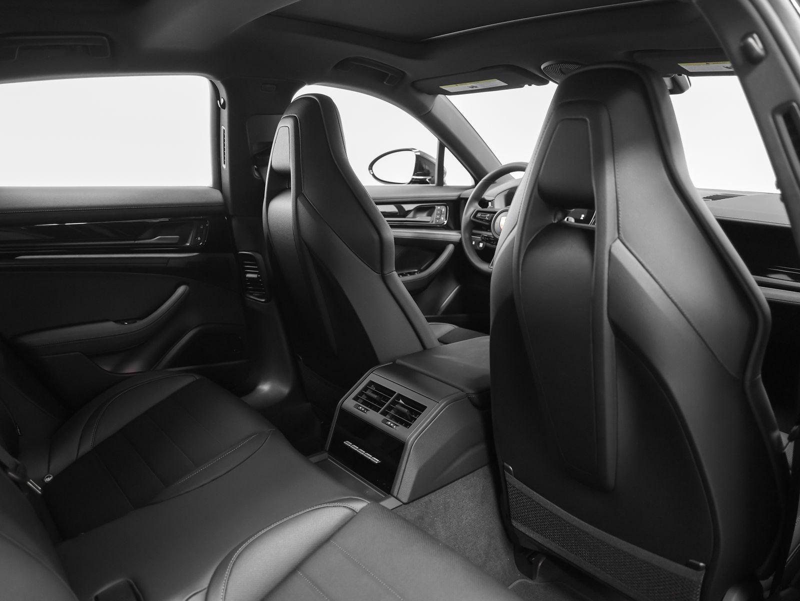 2026 Porsche Panamera 4