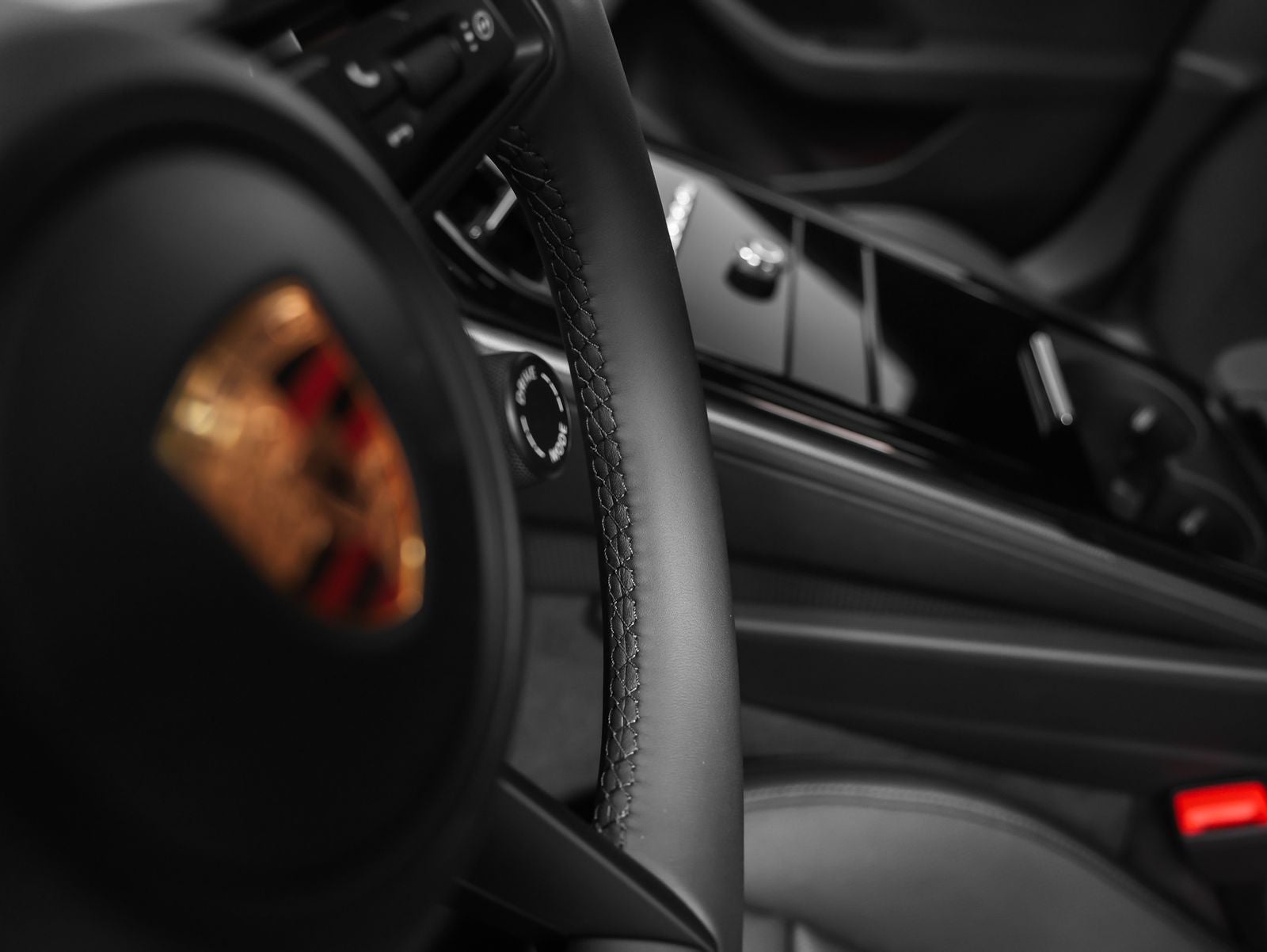 2026 Porsche Panamera 4