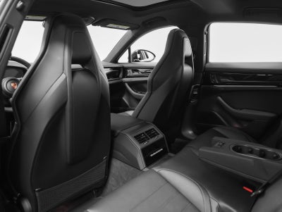 2026 Porsche Panamera 4