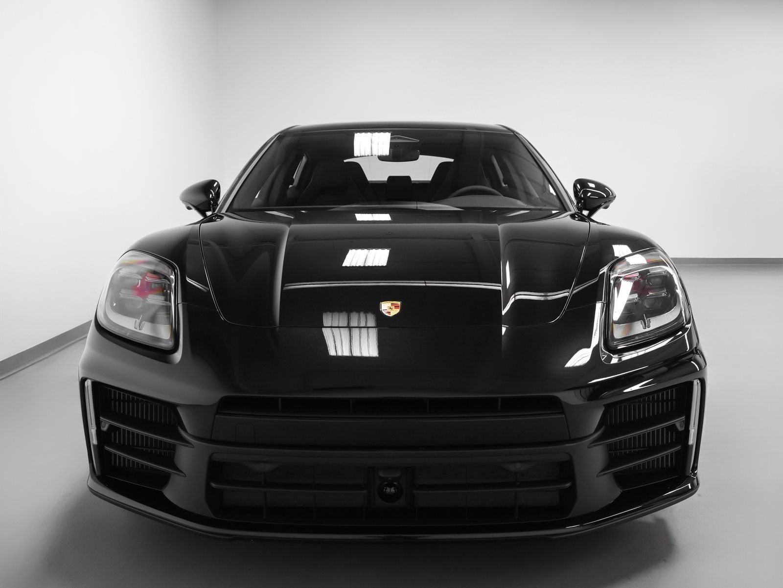 2026 Porsche Panamera 4