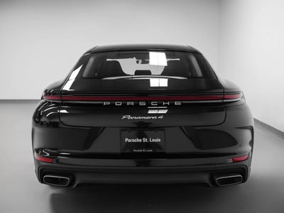 2026 Porsche Panamera 4