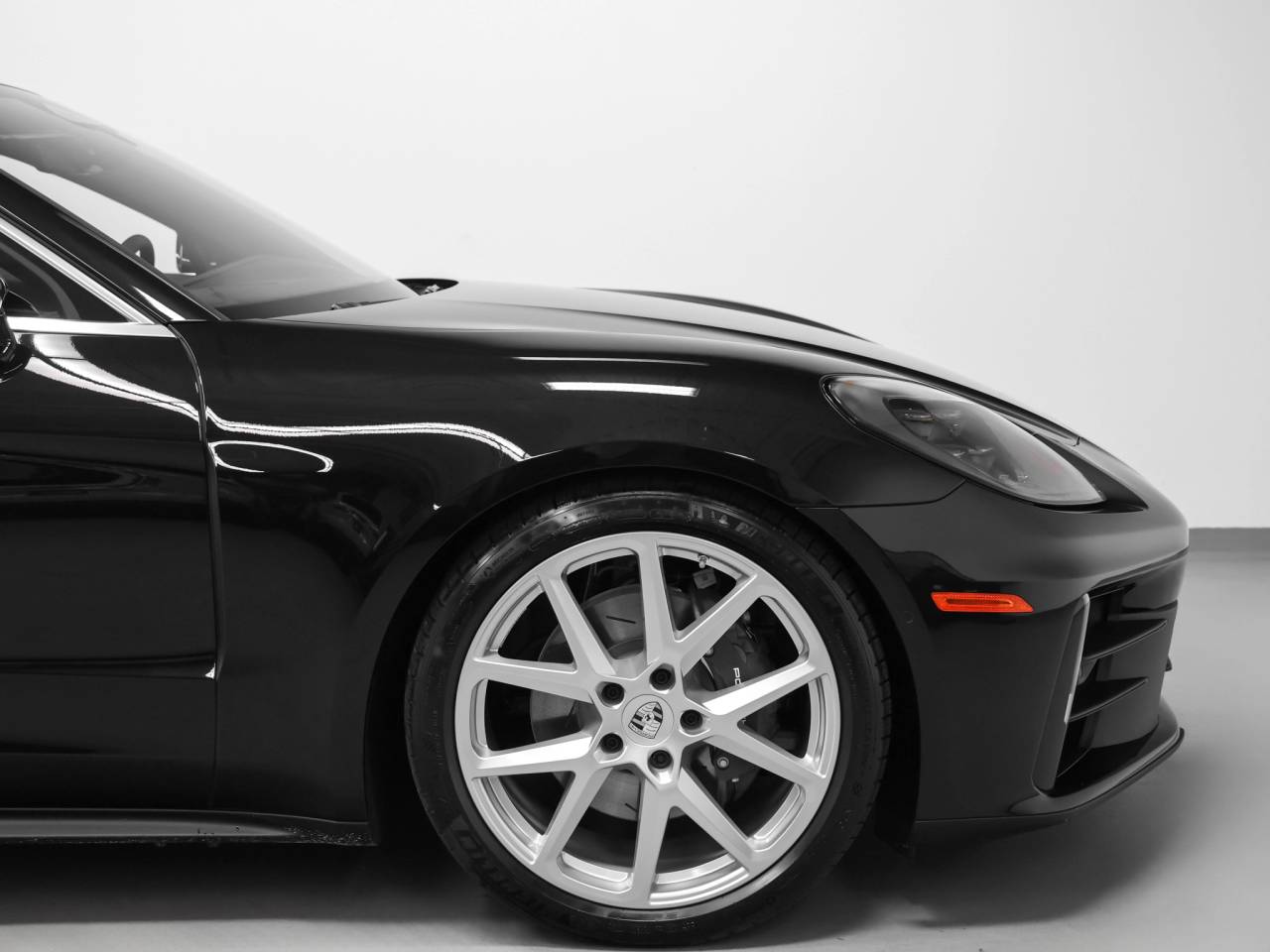 2026 Porsche Panamera 4
