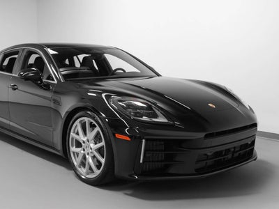 2026 Porsche Panamera 4