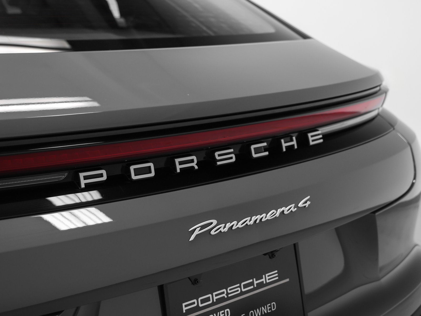 2025 Porsche Panamera Panamera 4