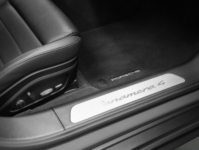 2025 Porsche Panamera Panamera 4
