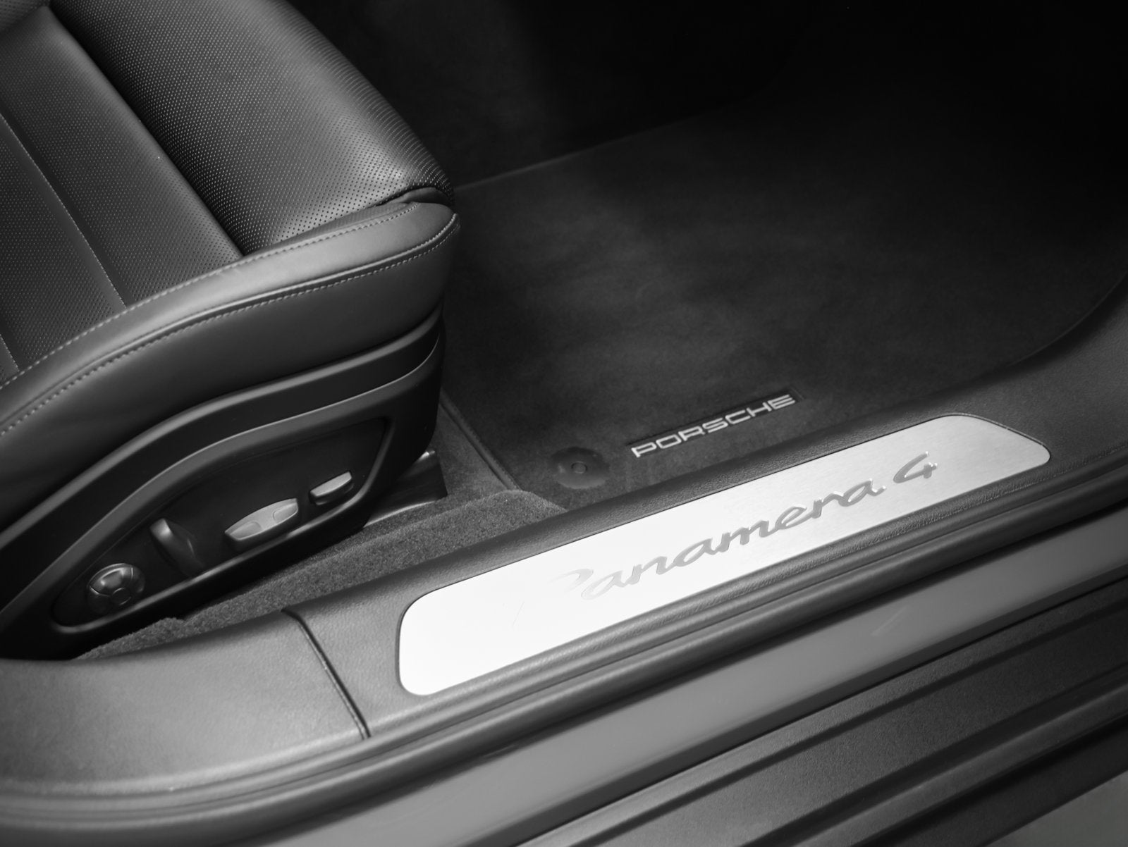 2025 Porsche Panamera Panamera 4