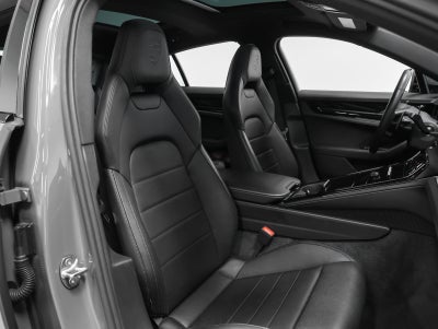 2025 Porsche Panamera Panamera 4