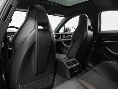 2025 Porsche Panamera Panamera 4