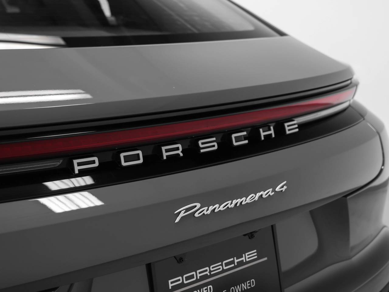 2025 Porsche Panamera Panamera 4