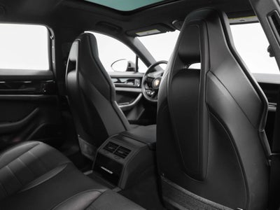 2025 Porsche Panamera Panamera 4