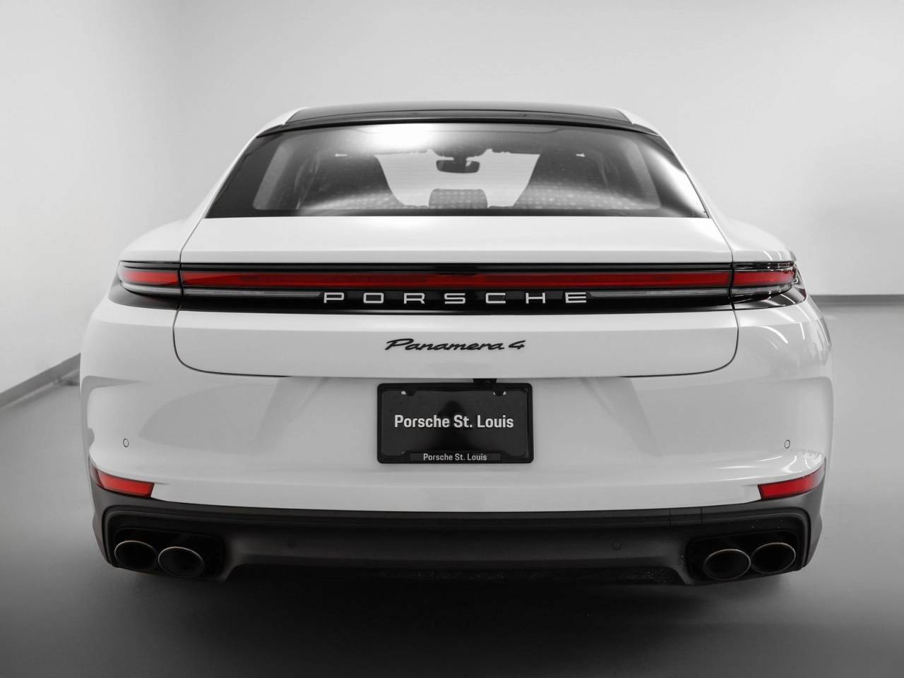 2025 Porsche Panamera 4