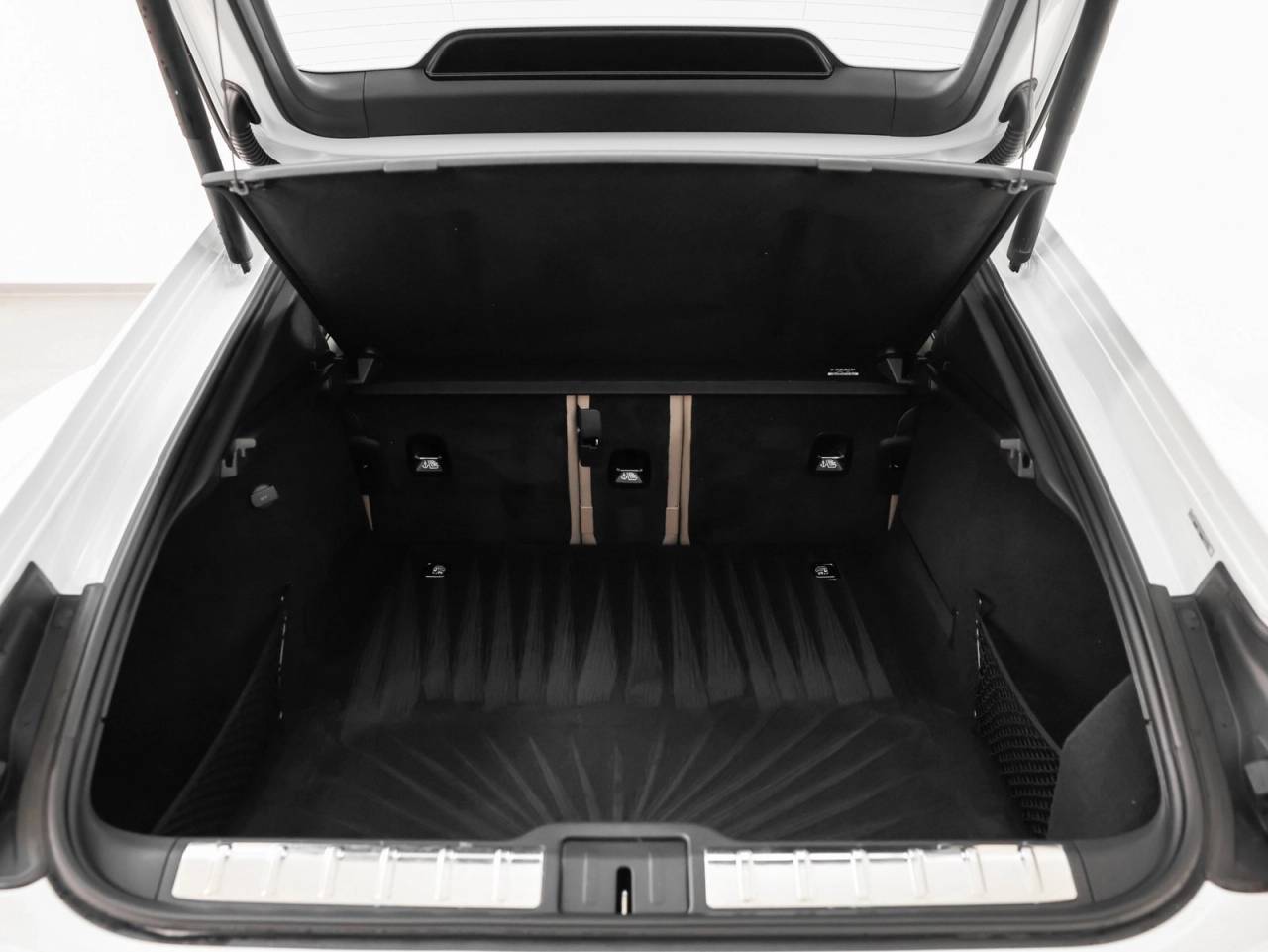 2025 Porsche Panamera 4