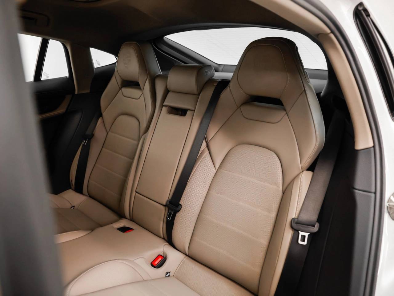 2025 Porsche Panamera 4