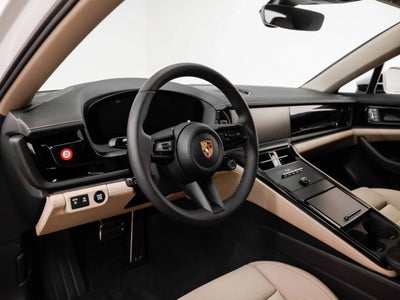 2025 Porsche Panamera 4