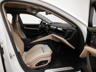 2025 Porsche Panamera 4