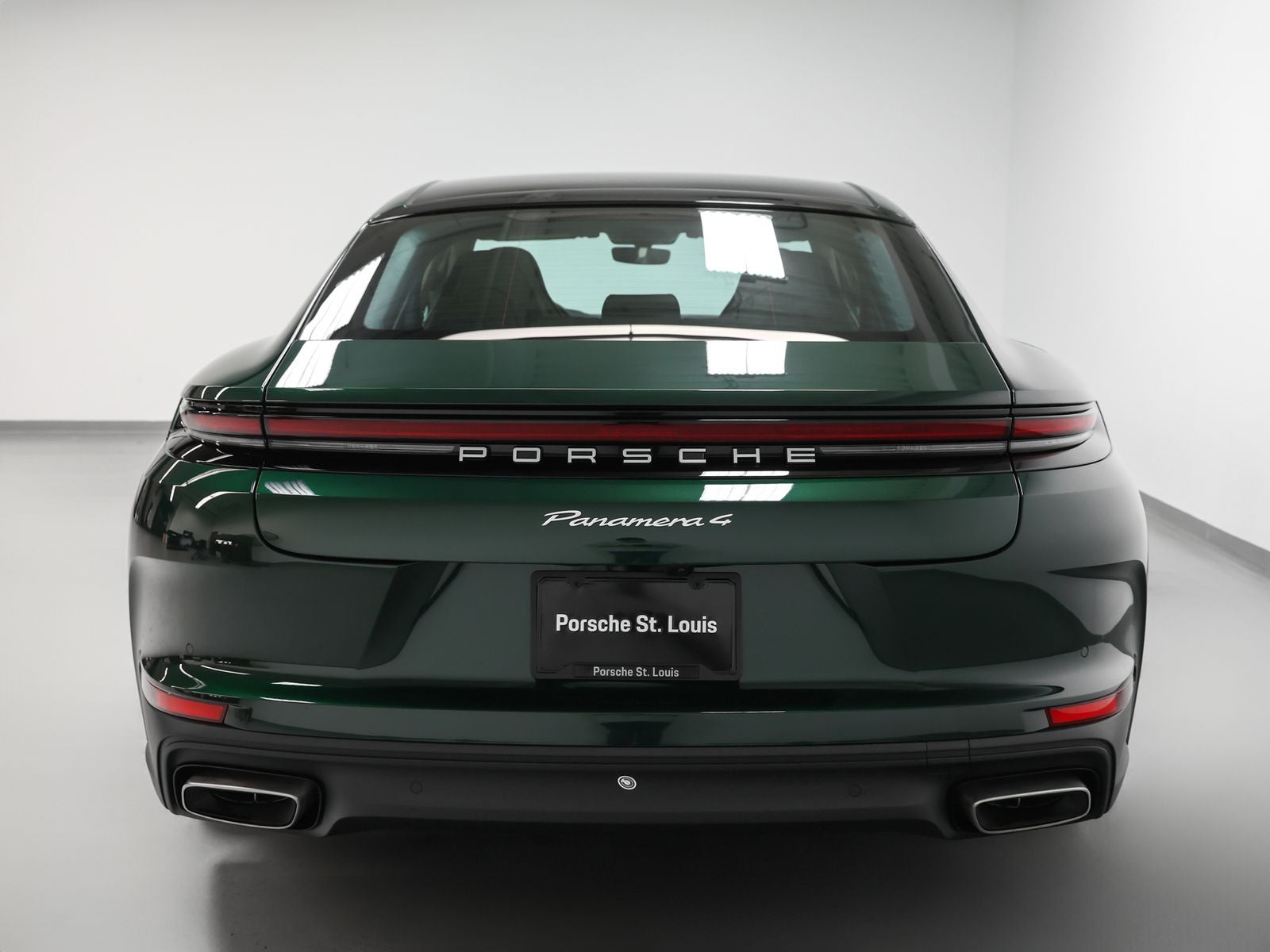 2026 Porsche Panamera 4