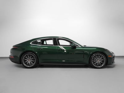 2026 Porsche Panamera 4