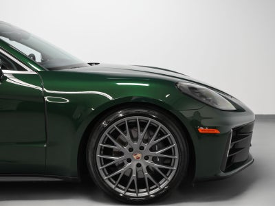 2026 Porsche Panamera 4