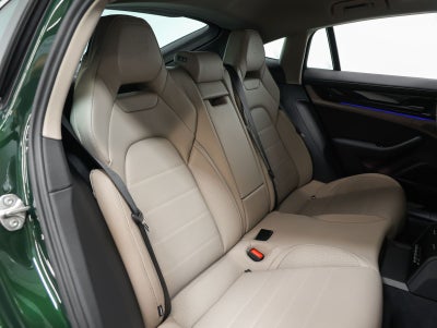 2026 Porsche Panamera 4