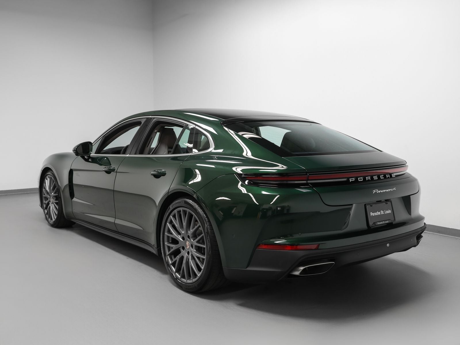 2026 Porsche Panamera 4