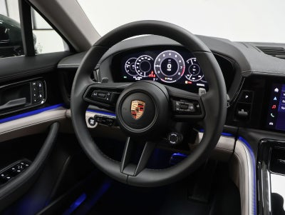 2026 Porsche Panamera 4