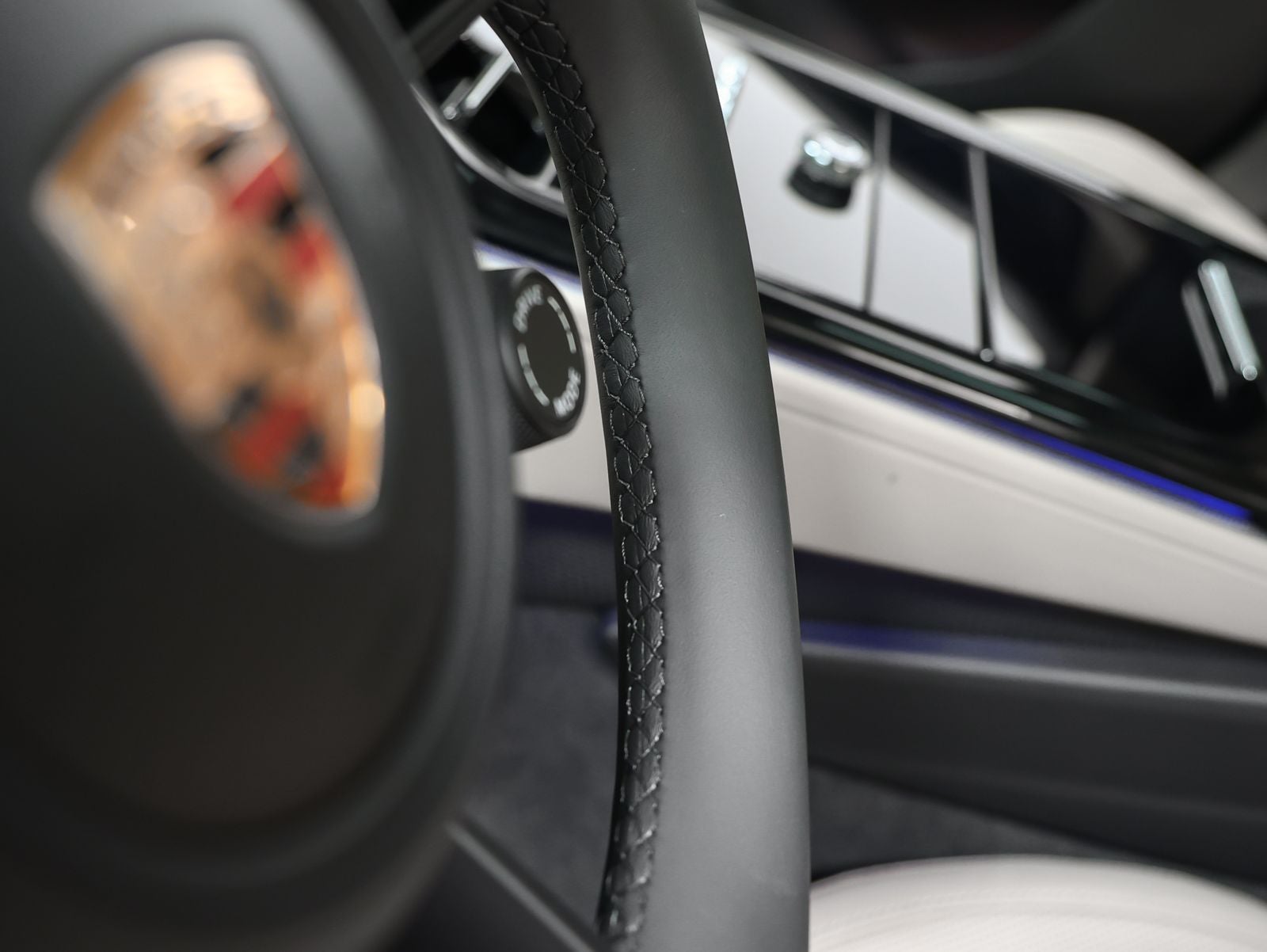 2026 Porsche Panamera 4