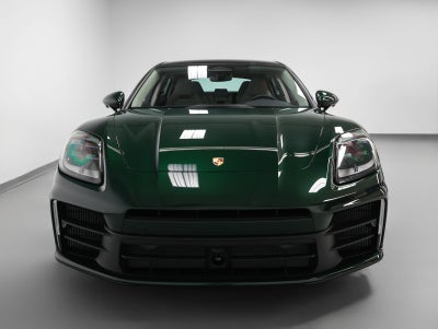 2026 Porsche Panamera 4