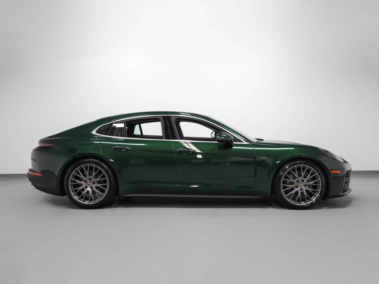 2026 Porsche Panamera 4