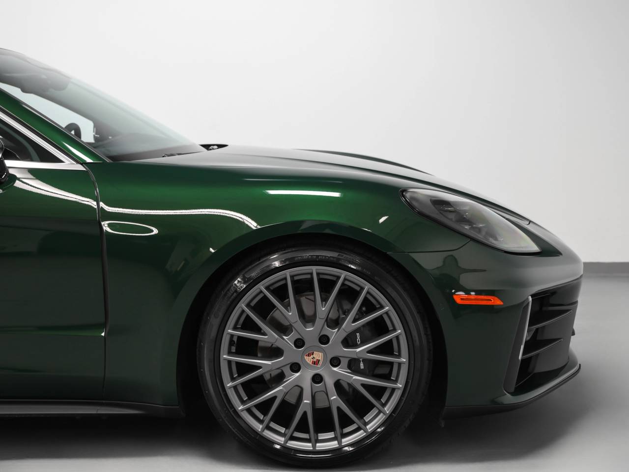2026 Porsche Panamera 4