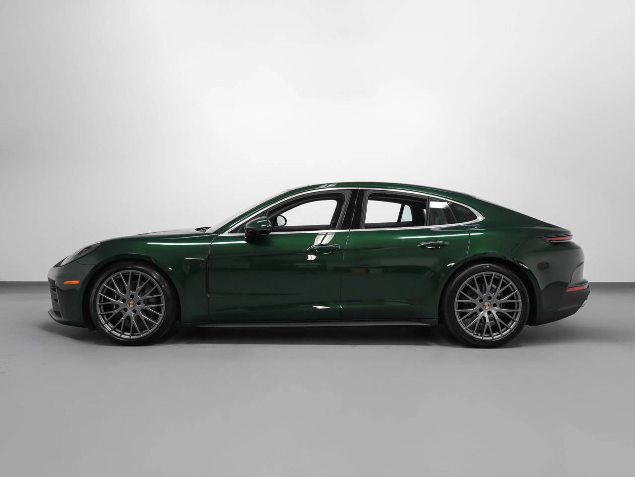 2026 Porsche Panamera 4